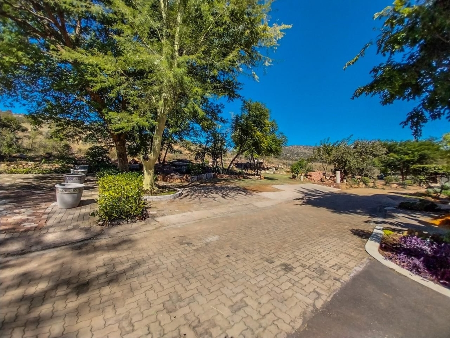 5 Bedroom Property for Sale in Meerhof North West
